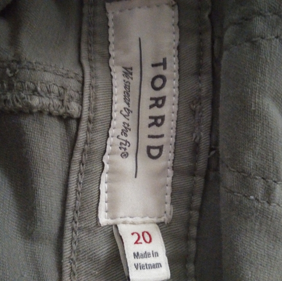 Torrid pull overs - Picture 2 of 3